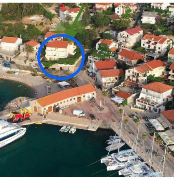 Apartmani Isabella - Ilda Radonic Jelsa  Eksteriør bilde