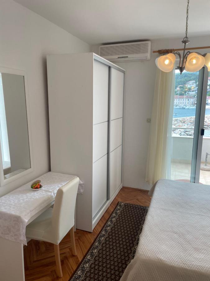Apartmani Isabella - Ilda Radonic Jelsa  Eksteriør bilde