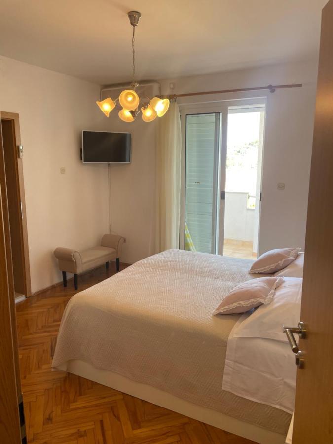 Apartmani Isabella - Ilda Radonic Jelsa  Eksteriør bilde