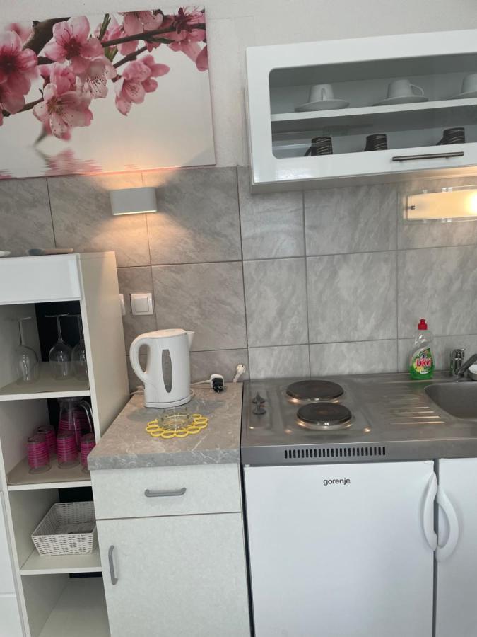 Apartmani Isabella - Ilda Radonic Jelsa  Eksteriør bilde